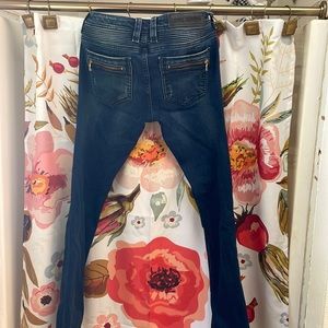 Rock revival skinny size 28